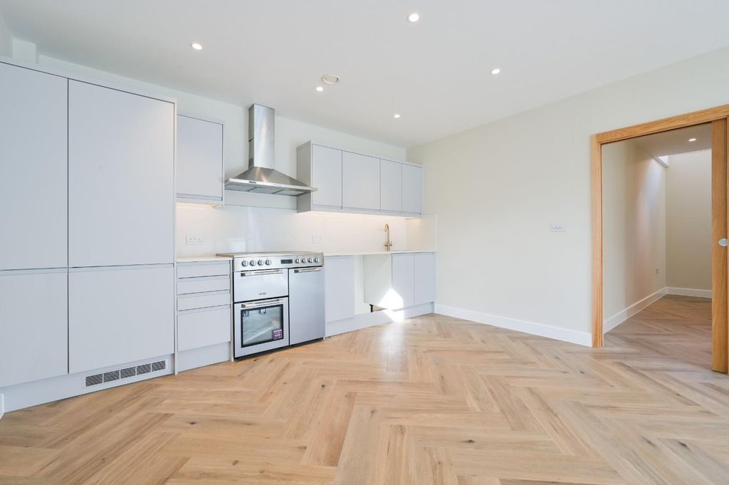 Property photo 3 of 29 Bluebird House