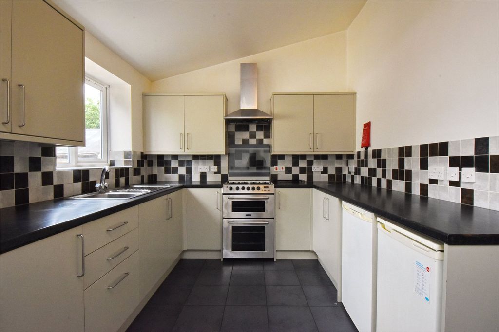 Property photo 1 of 12 Picture No. 14