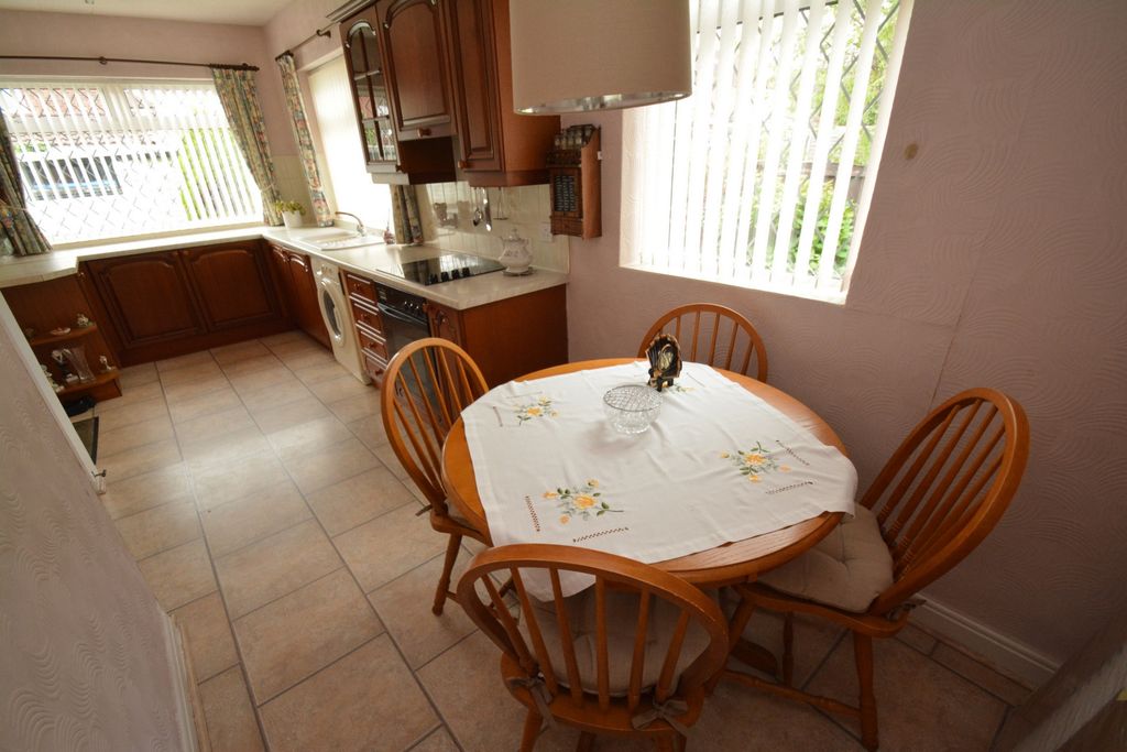 Property photo 3 of 13 Kitchen/Diner