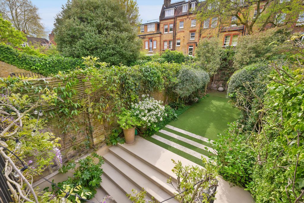 Property photo 2 of 17 Image