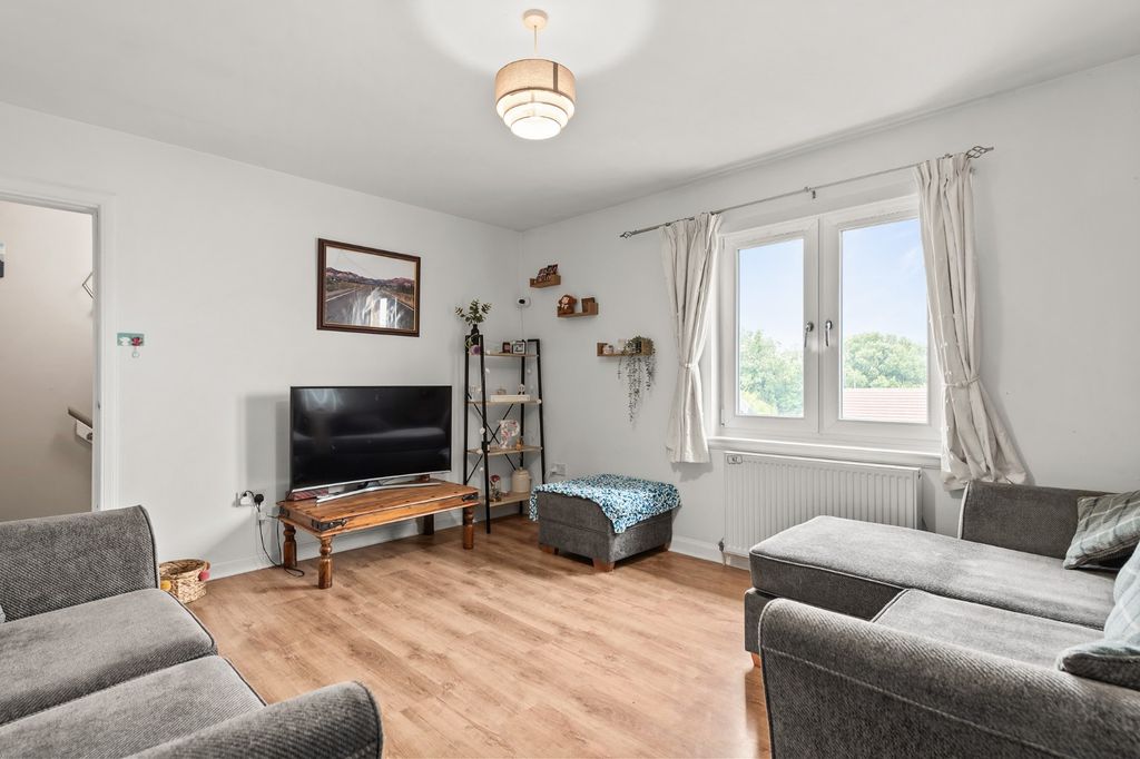 Property photo 2 of 20 5335003