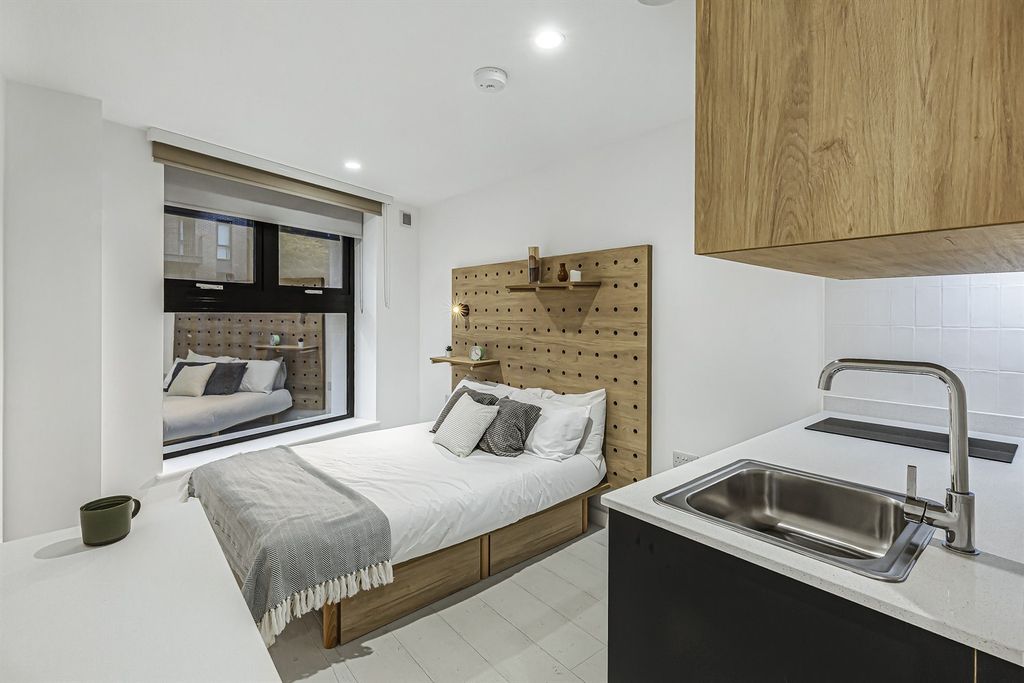 Property photo 2 of 11 (Main)