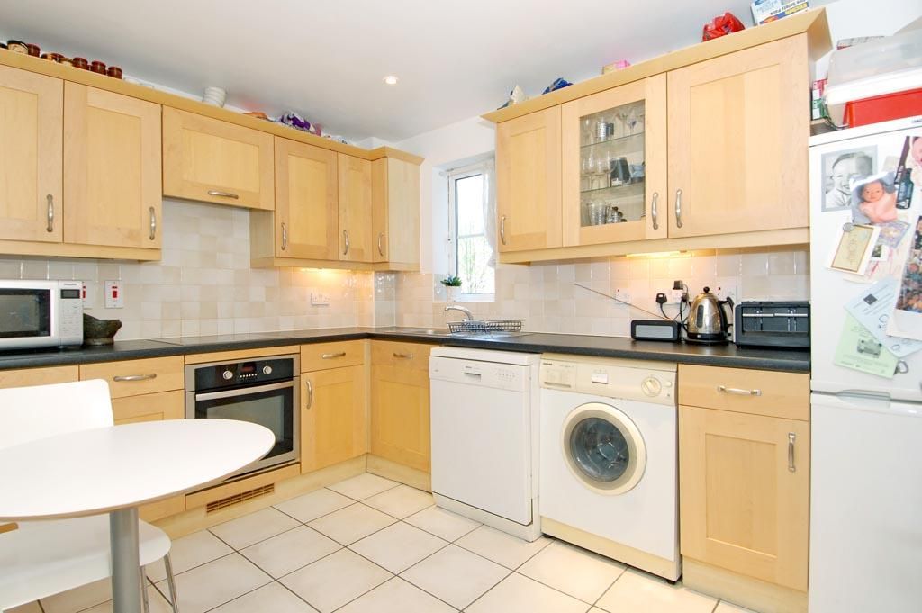 Property photo 1 of 4 Kitchen