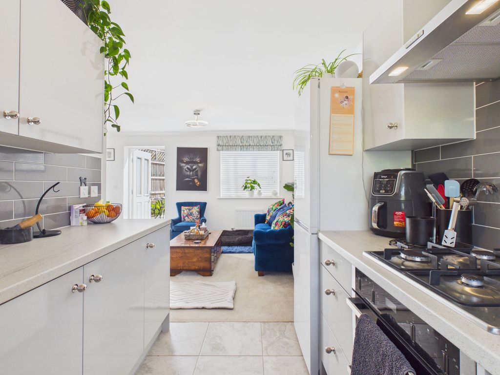 Property photo 2 of 39 Living/Kitchen