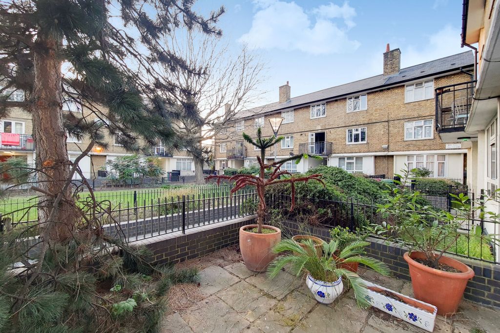 Property photo 3 of 18