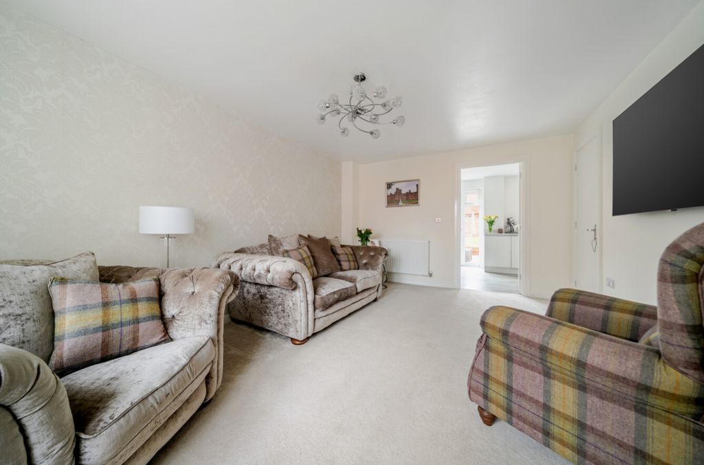 Property photo 2 of 28 1481521-6-6A33dcc1E0383