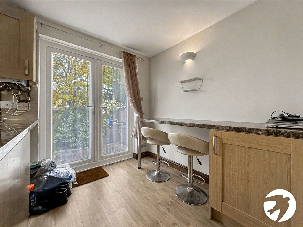 Property photo 3 of 12 Kitchen