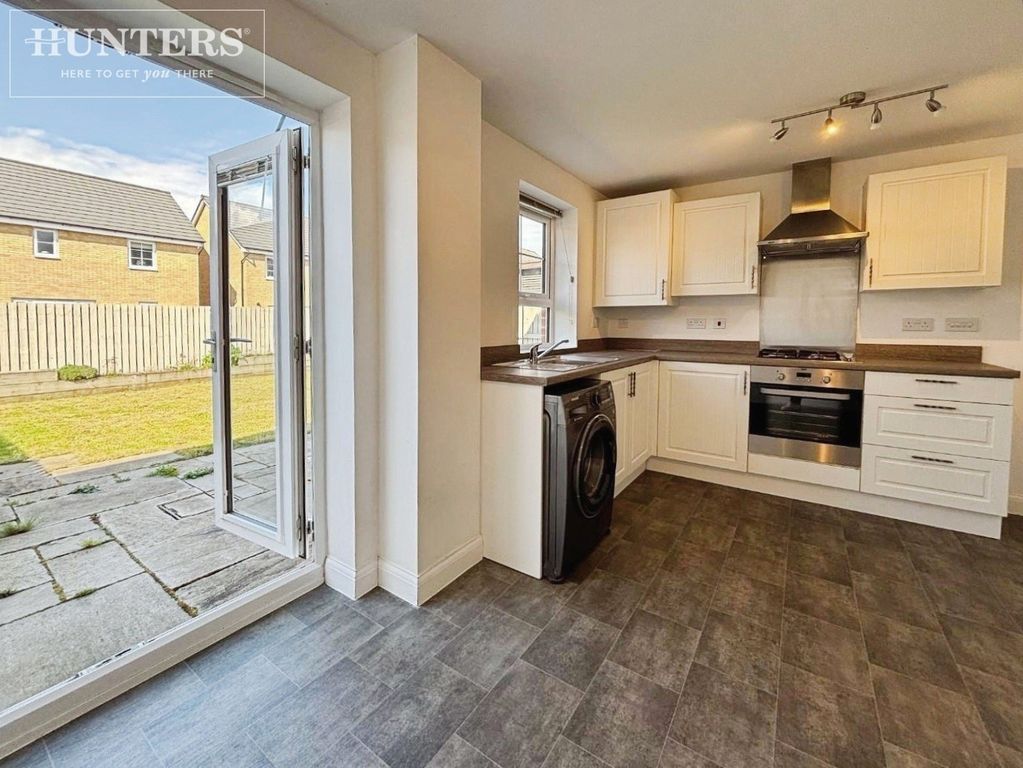 Property photo 2 of 17 Pbox-Img.Jpeg