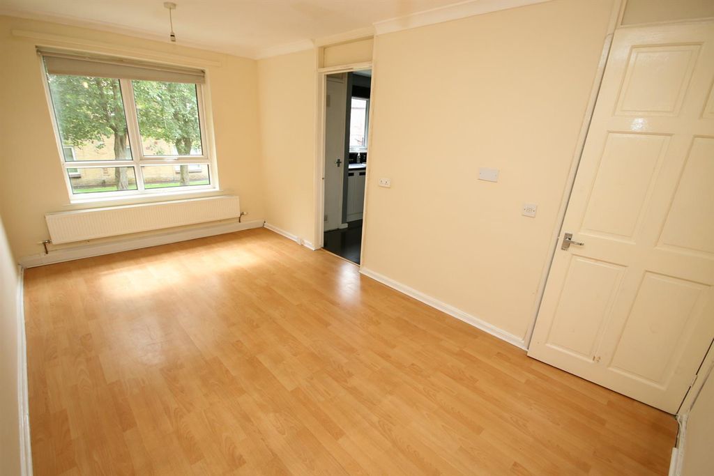Property photo 3 of 8 Img_9179-2.Jpg