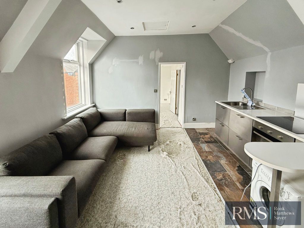 Property photo 3 of 5 Photo 5