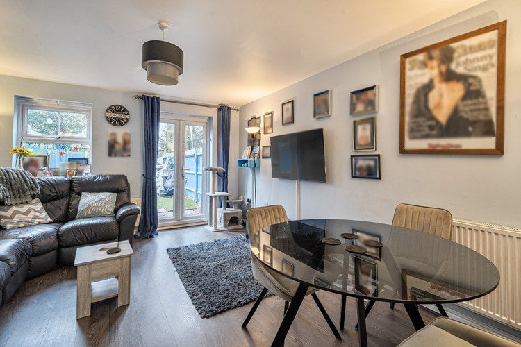 Property photo 2 of 21