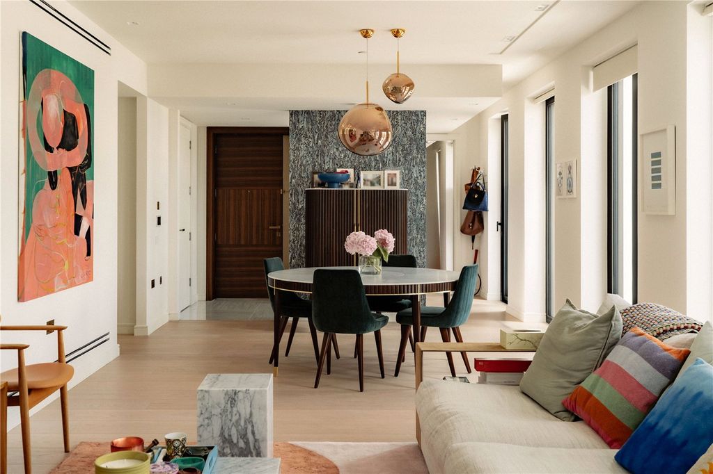 Property photo 2 of 10 Dining Room
