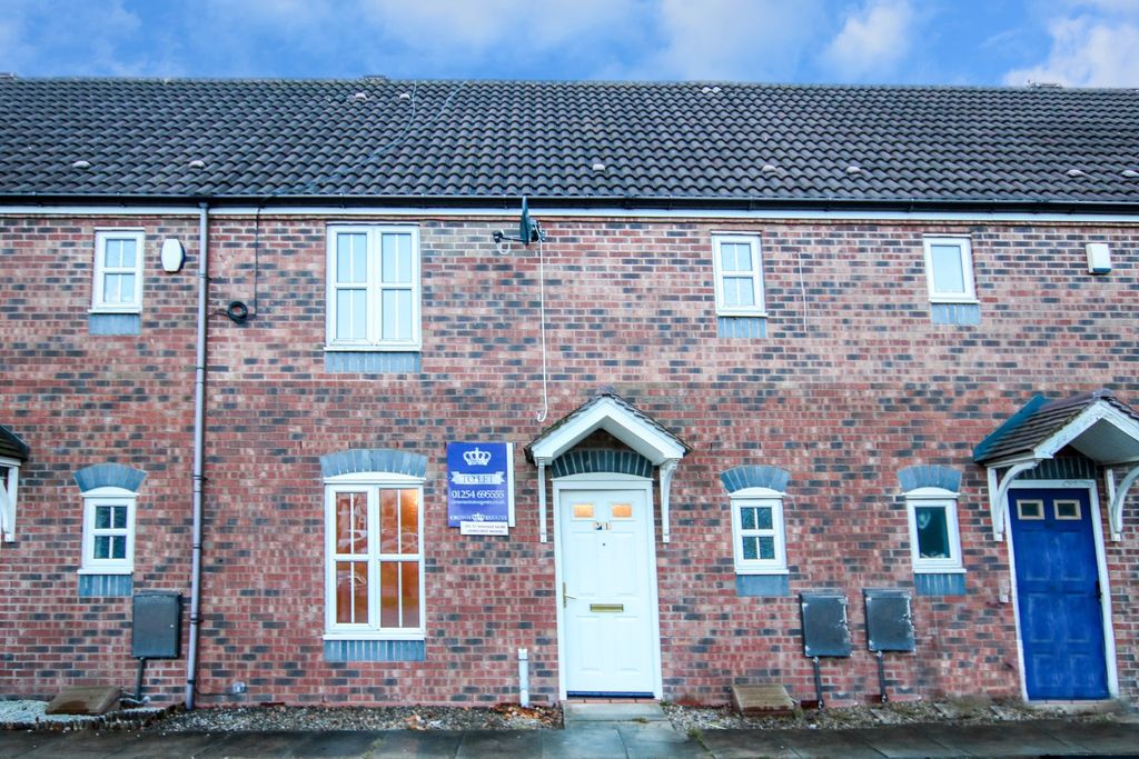 Property photo 2 of 12