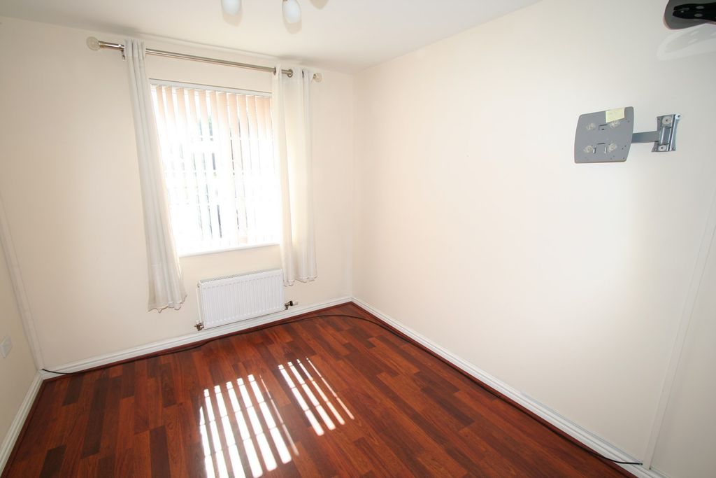 Property photo 3 of 12