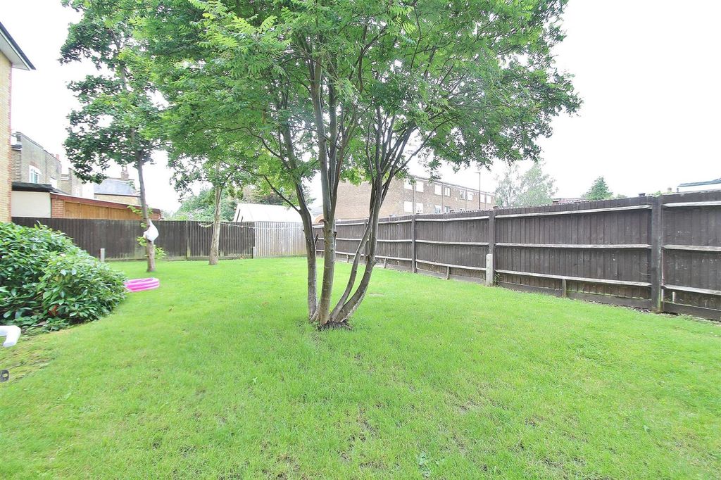 Property photo 2 of 7