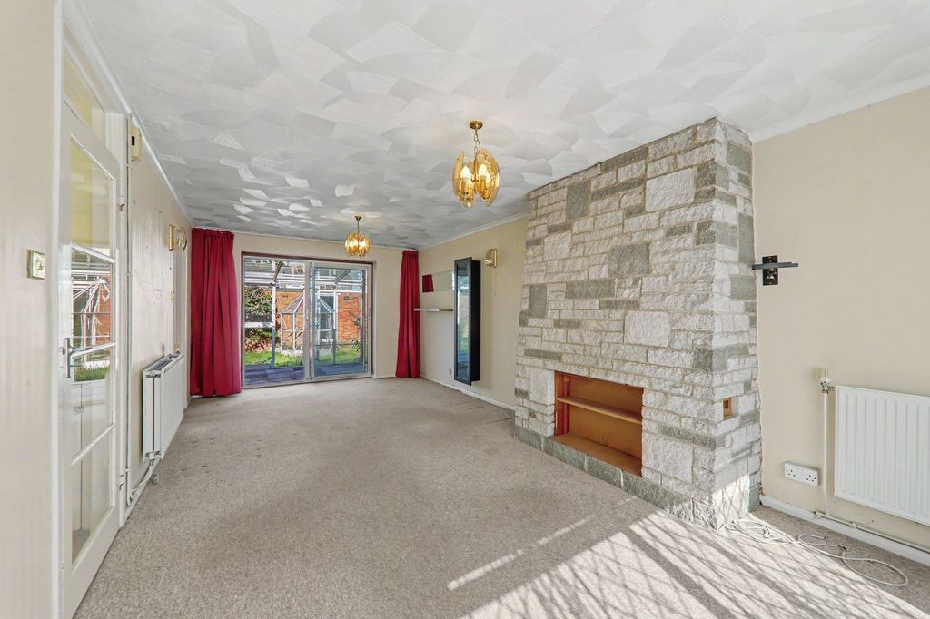 Property photo 3 of 11