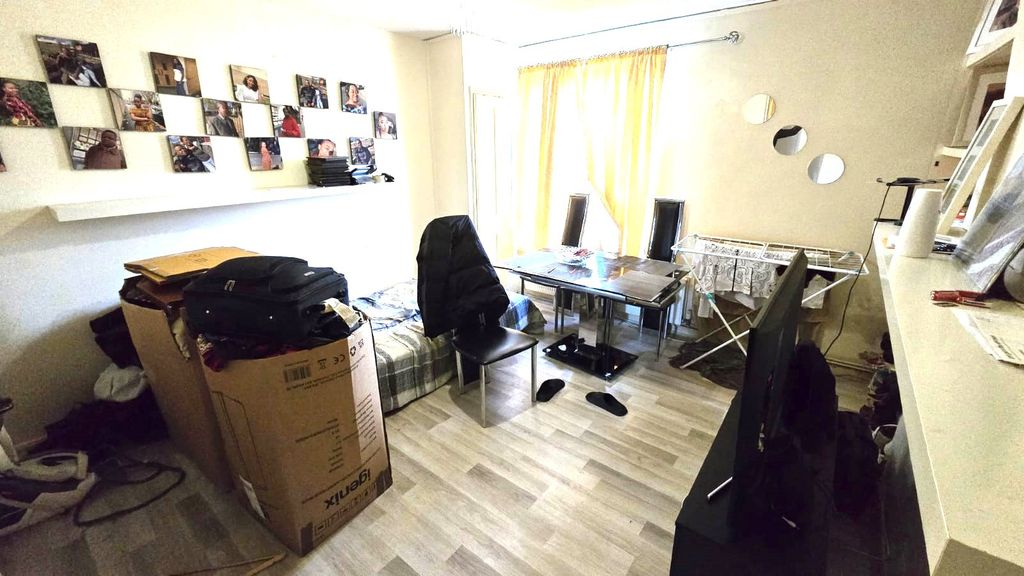 Property photo 3 of 4