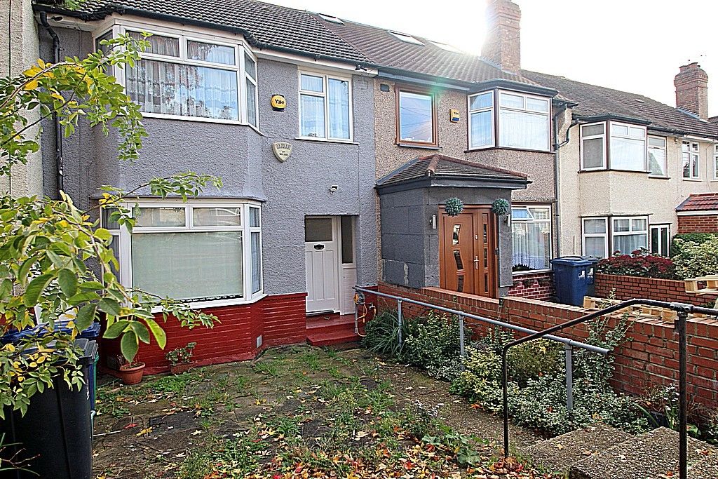 Property photo 1 of 9 3 Bed Terraced House To Rent Bourne View, Greenford Ub6