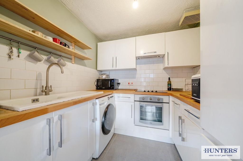 Property photo 3 of 13 Kitchen