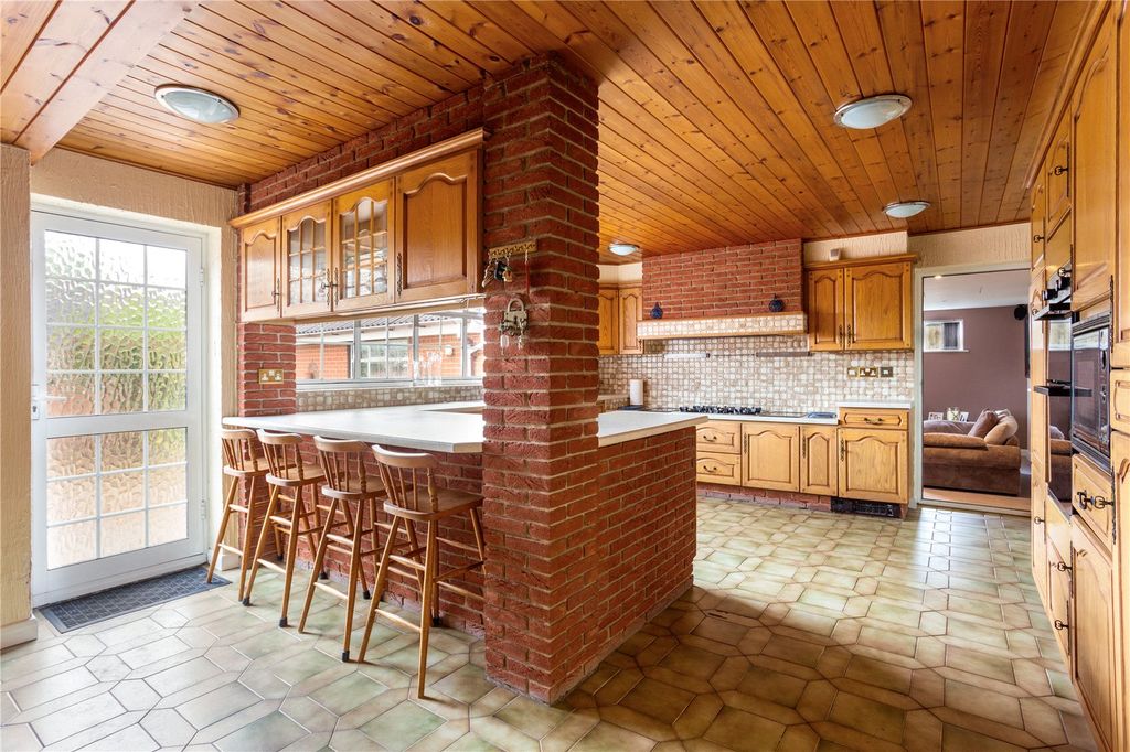 Property photo 2 of 15 Kitchen