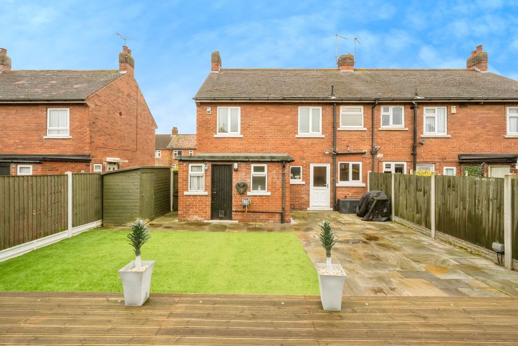 Property photo 3 of 16 Garden