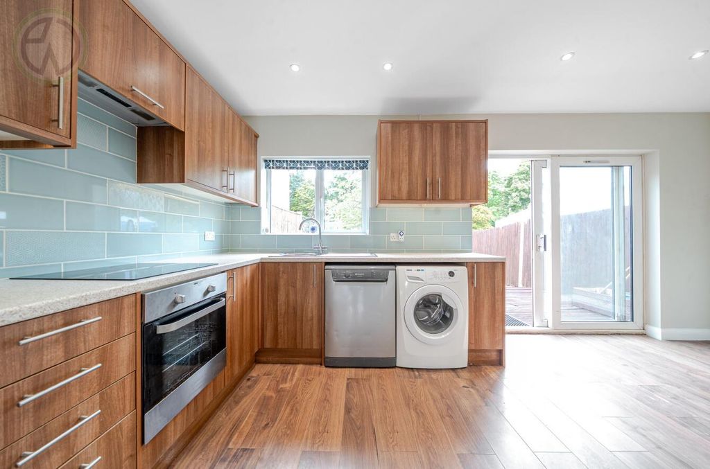 Property photo 3 of 13 Ecf280F1-23Aa-4984-A47B-9E9582B890B9.Jpg