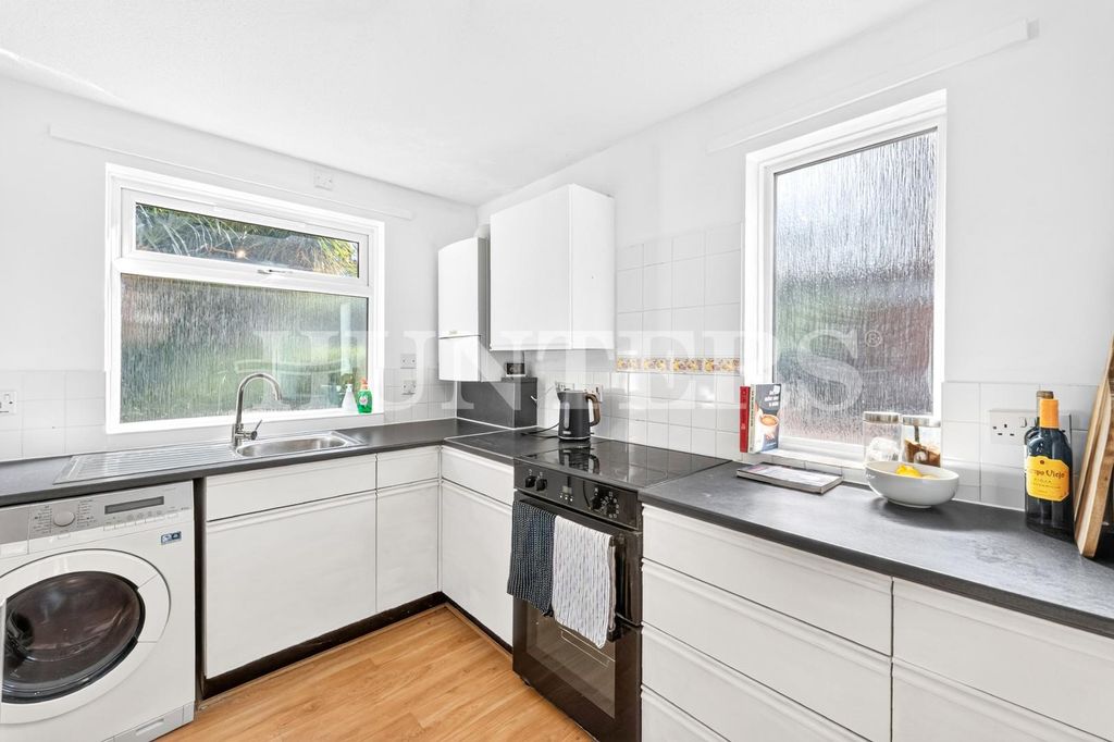 Property photo 3 of 12 Aik06275.Jpg