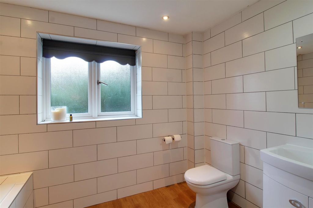 Additional image 30 of 5 bed detached house for salePeplins Way, Brookmans Park AL9
