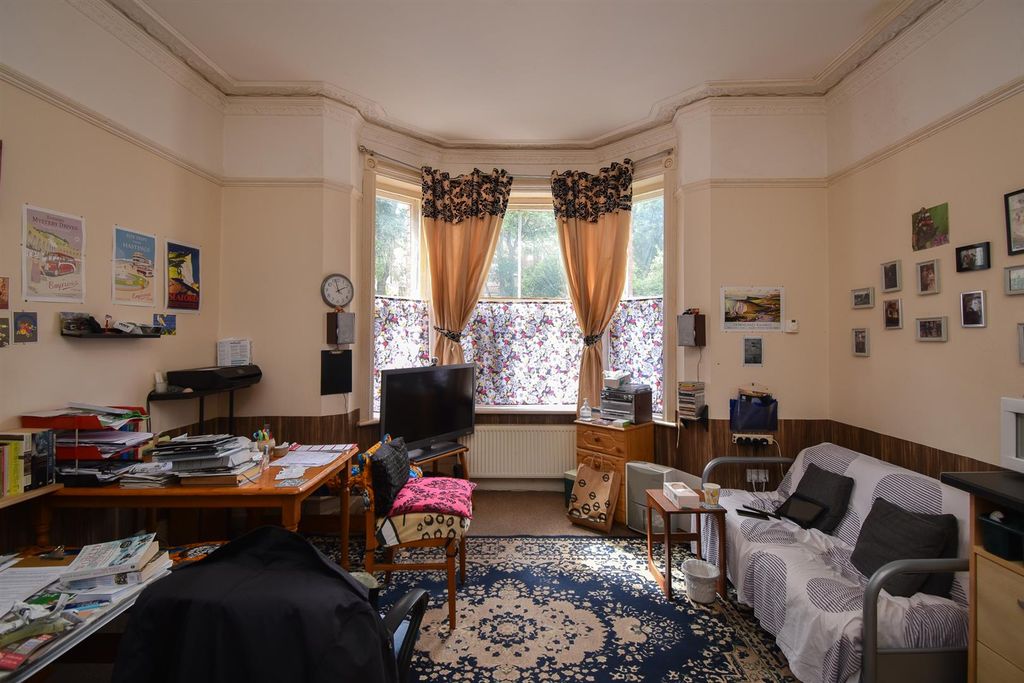 Property photo 3 of 9 Open Plan Living Space