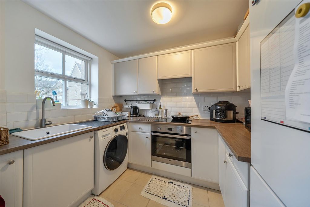 Property photo 2 of 11 Kitchen.Jpg