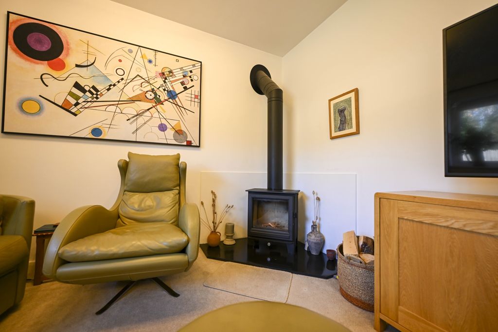 Property photo 2 of 26 2 Grange Court Brotton-6