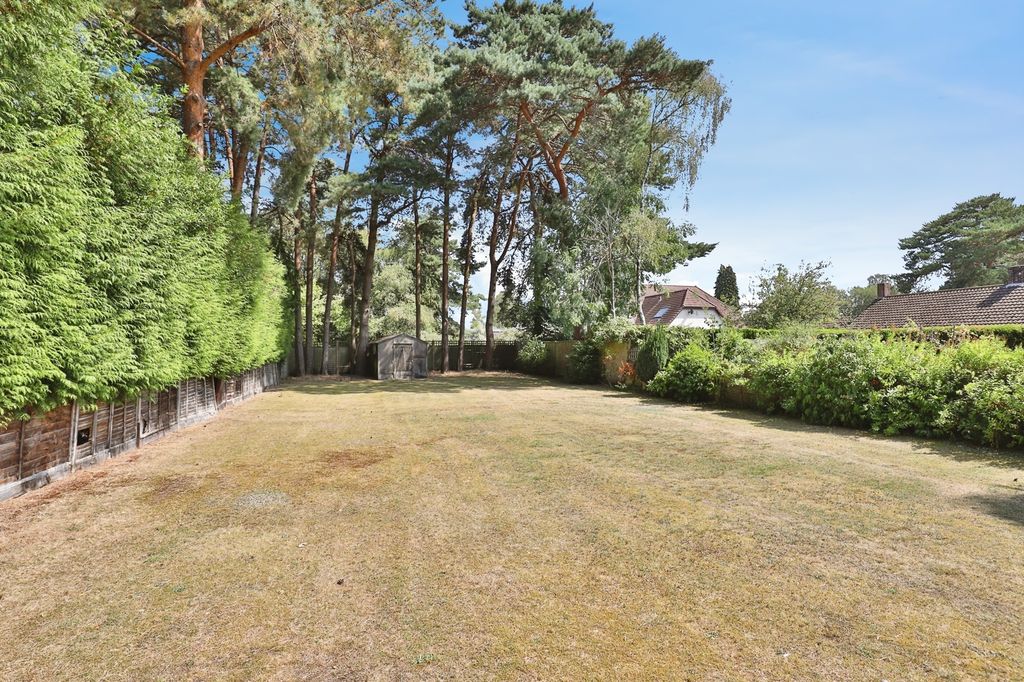 Property photo 2 of 17 Photo
