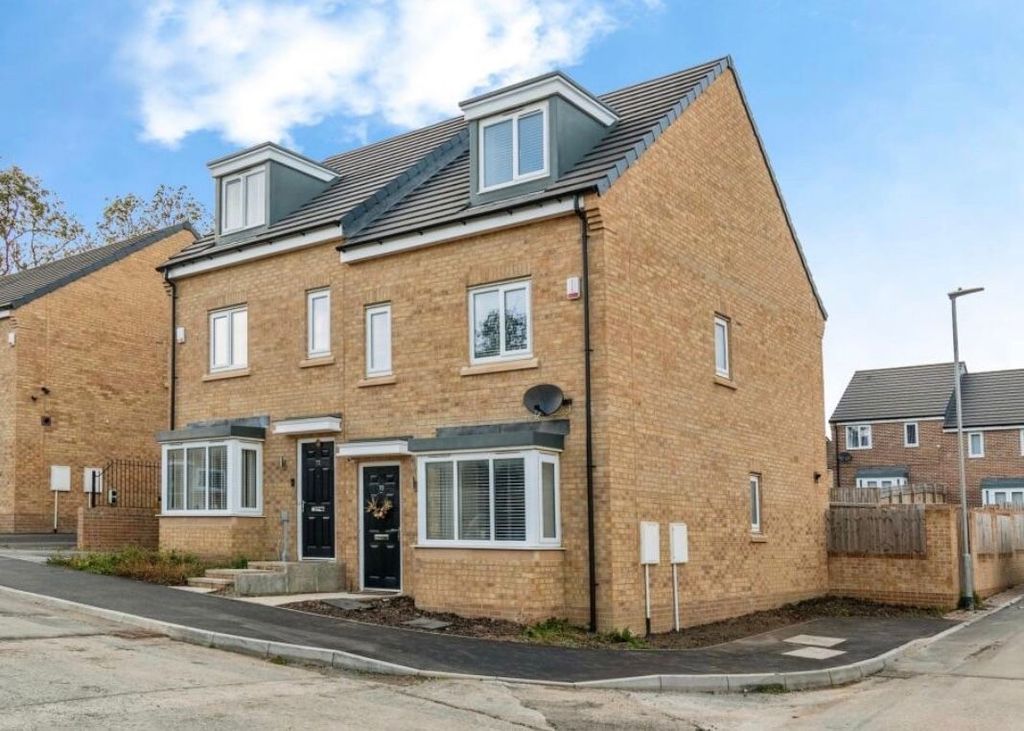 Property photo 1 of 21