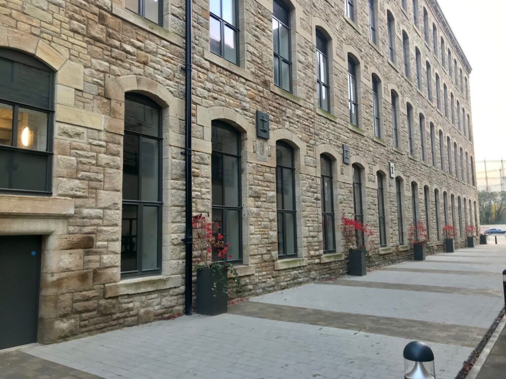 Property photo 3 of 17