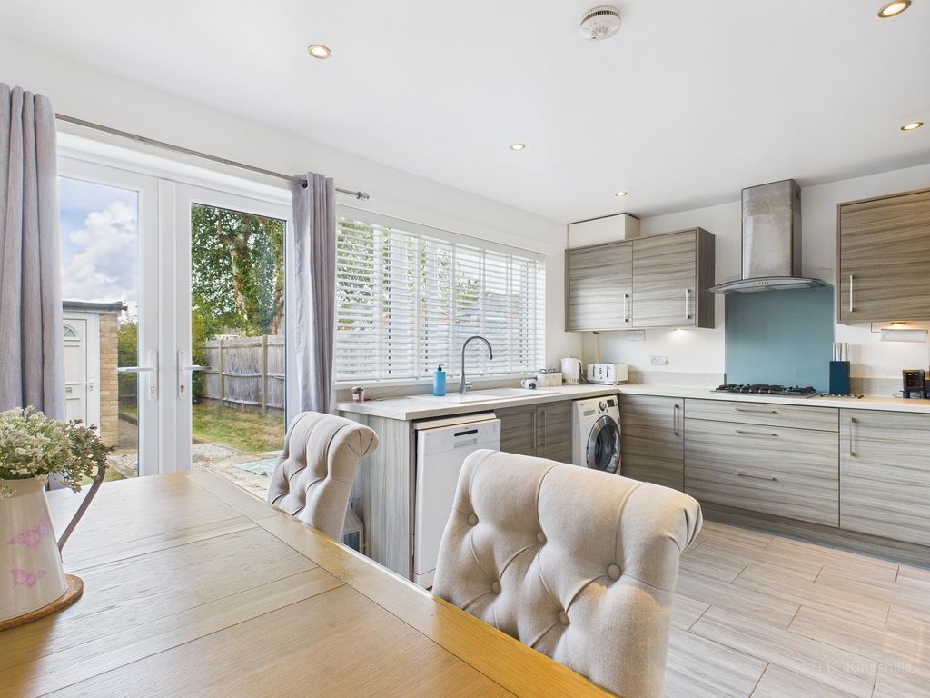 Property photo 2 of 12 Kitchen