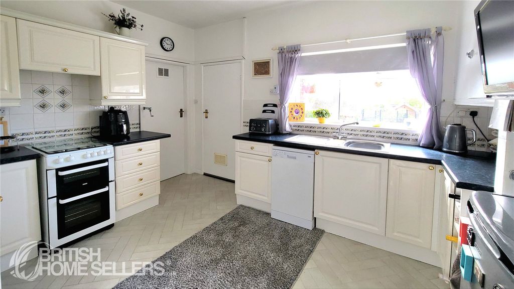 Property photo 3 of 14 Picture No. 16