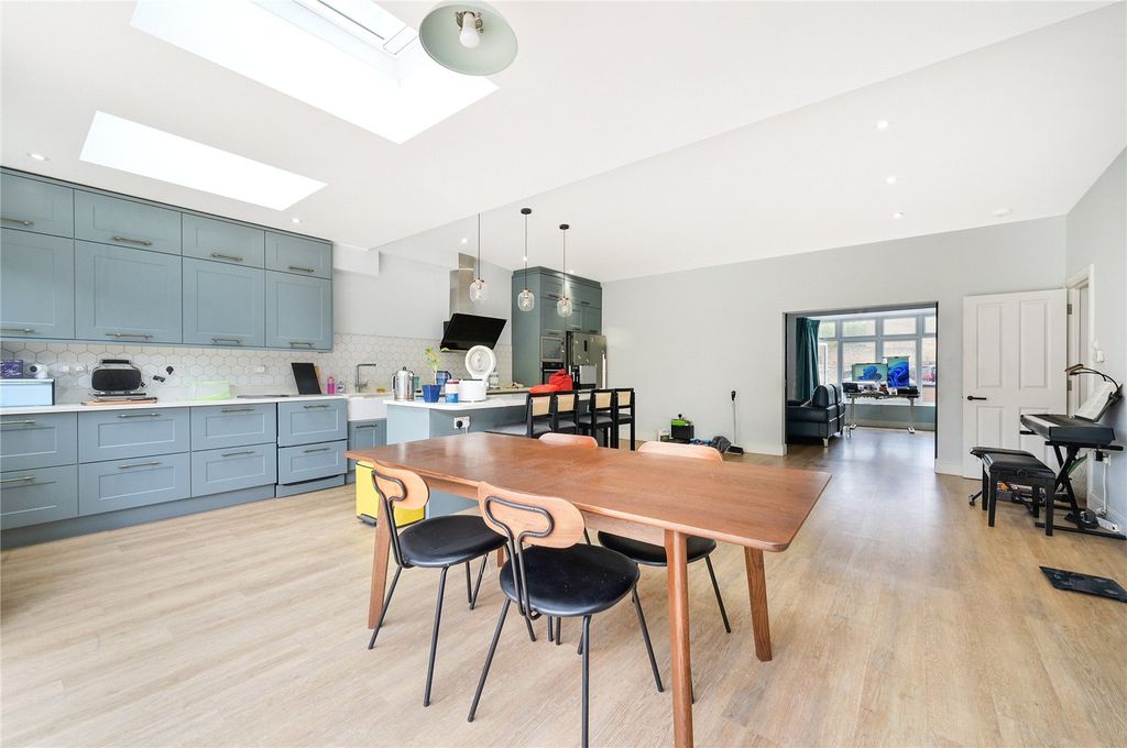 Property photo 2 of 12 Picture No. 06