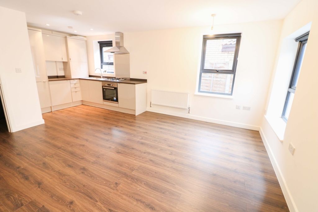 Property photo 2 of 9 Hallway