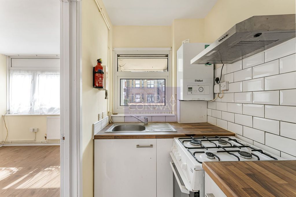 Property photo 3 of 11