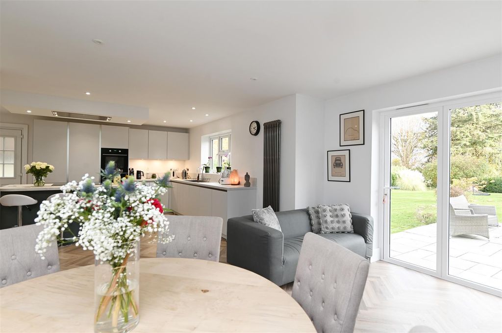 Property photo 2 of 18 Belstead0041.Jpg