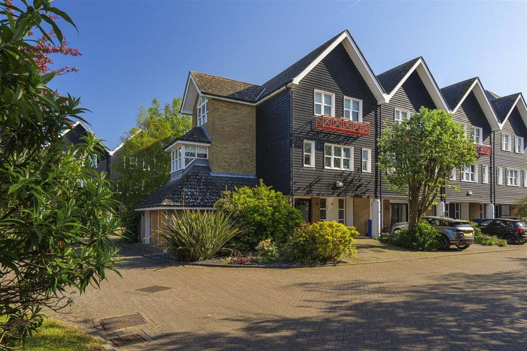 Property photo 1 of 33 Main Picture