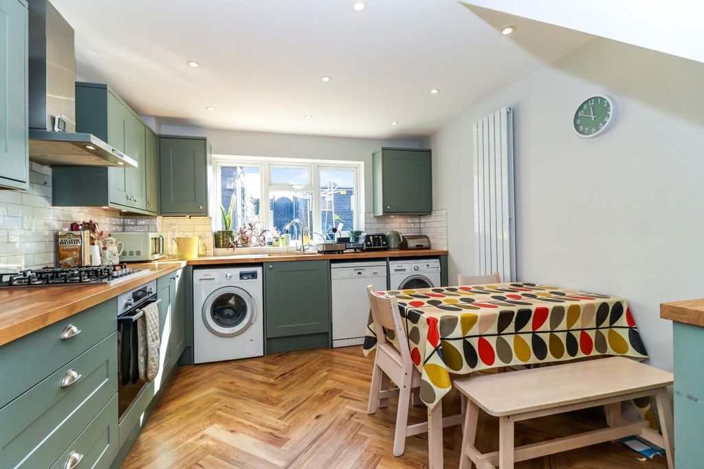 Property photo 2 of 16 Kitchen/Diner