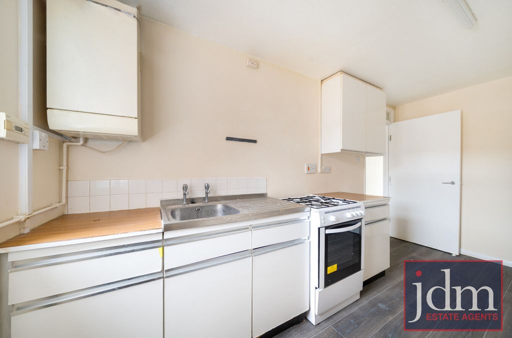 Property photo 3 of 11 3Eb8B45c-0Bf6-44F...