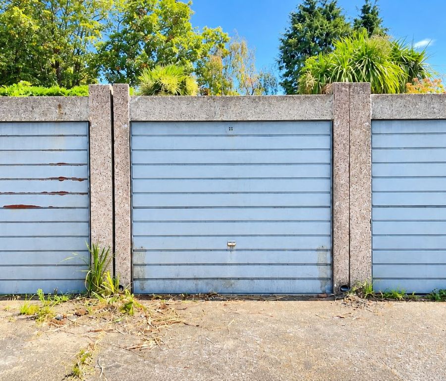 Property photo 1 of 5