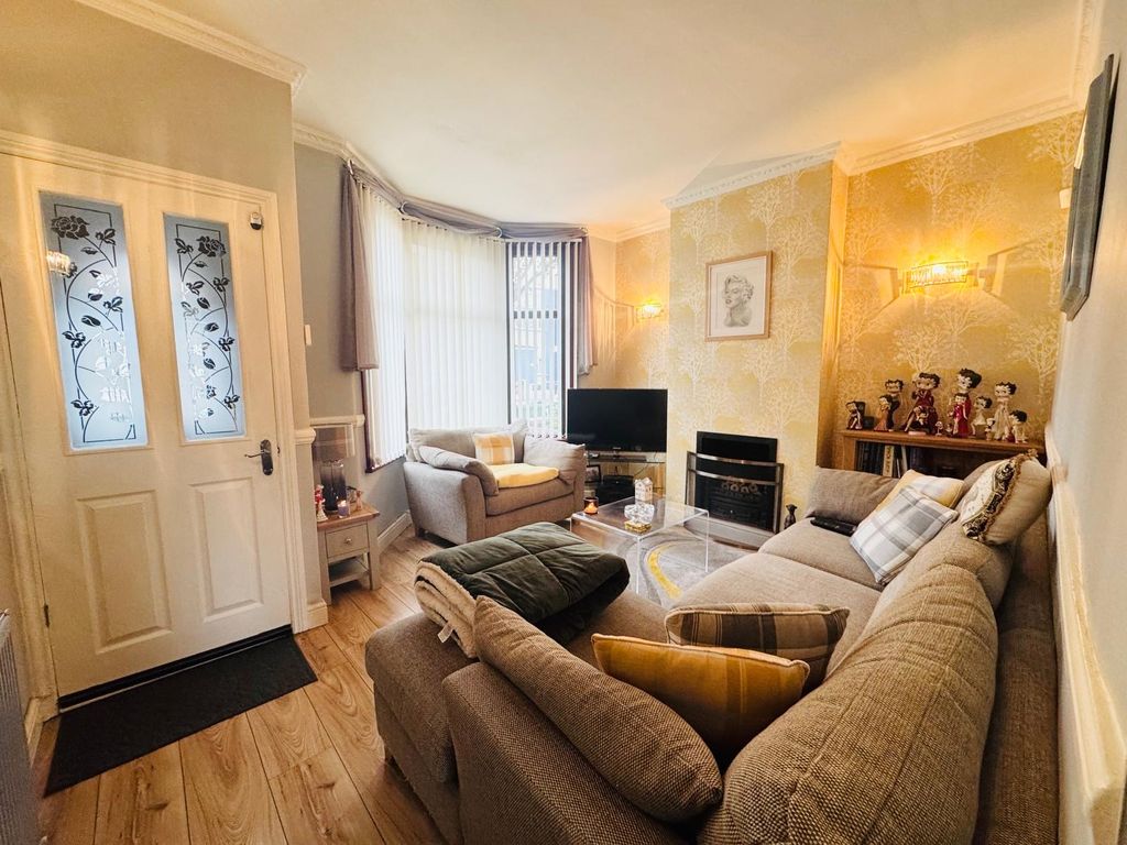 Property photo 2 of 15 Photo 5