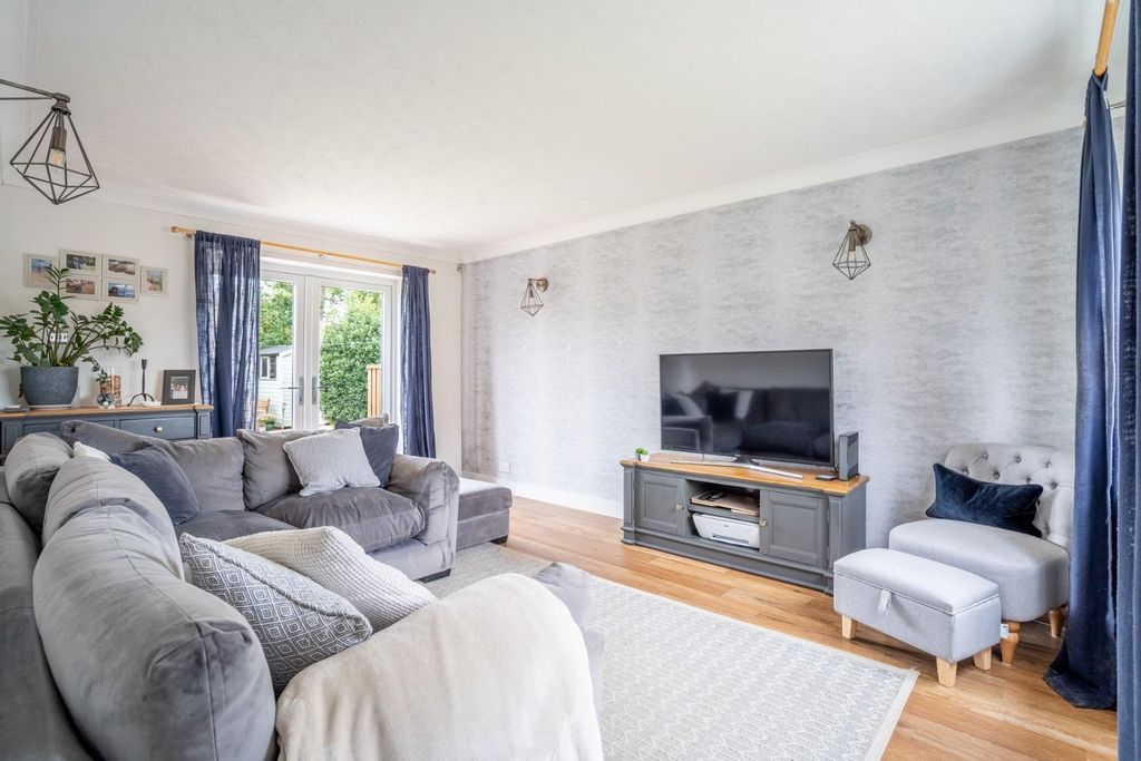 Property photo 3 of 15 Br-1.Jpg