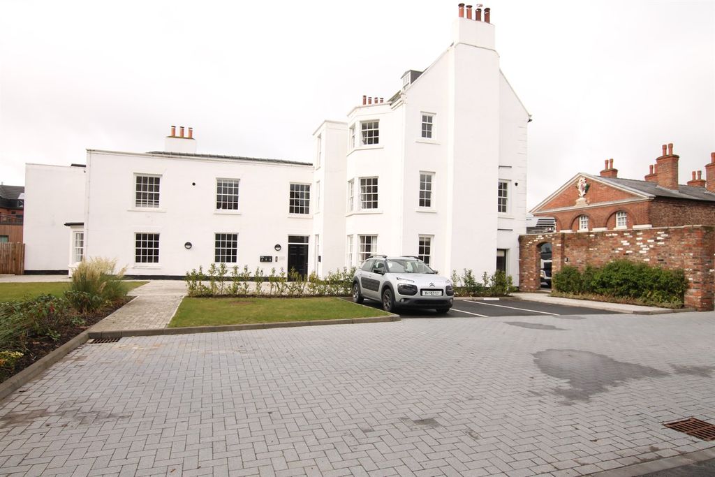 Property photo 1 of 29 (Main)