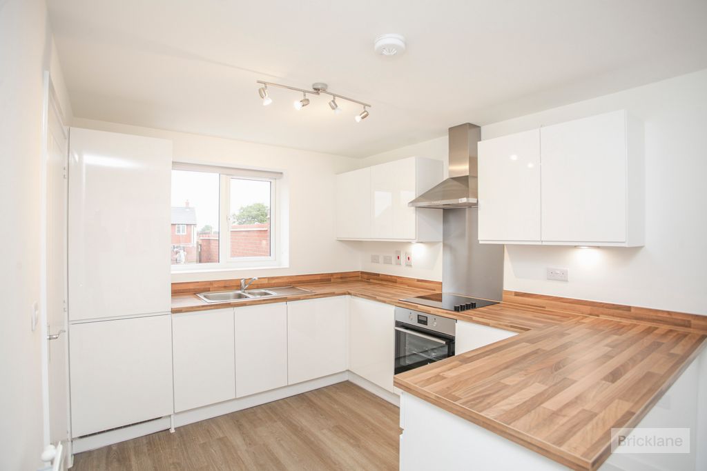 Property photo 2 of 14 Image