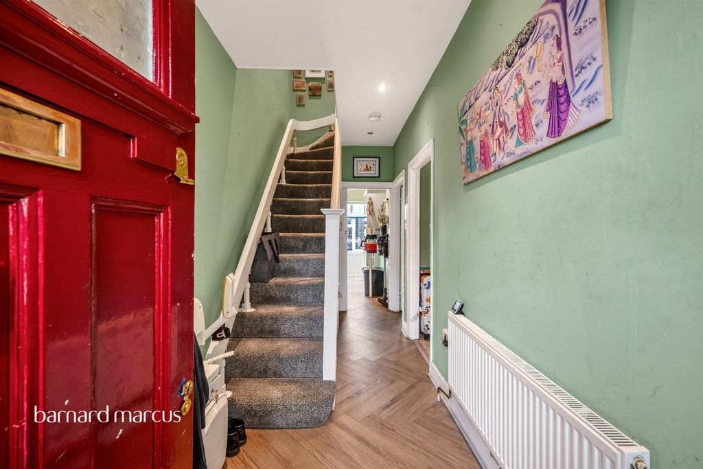 Property photo 2 of 14