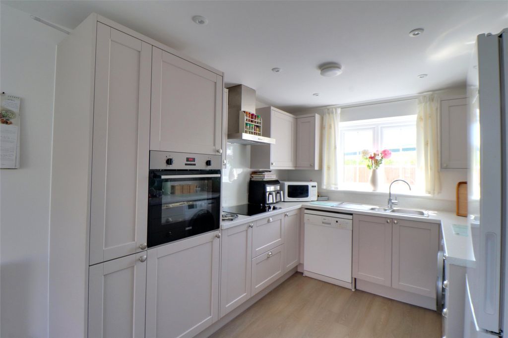 Property photo 2 of 11 Picture No. 01